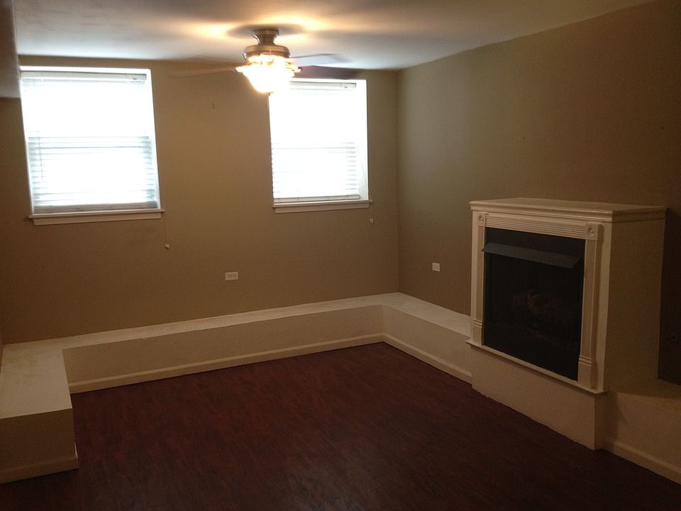 living room southwest corner