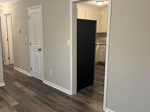 4th image of 1102 King St