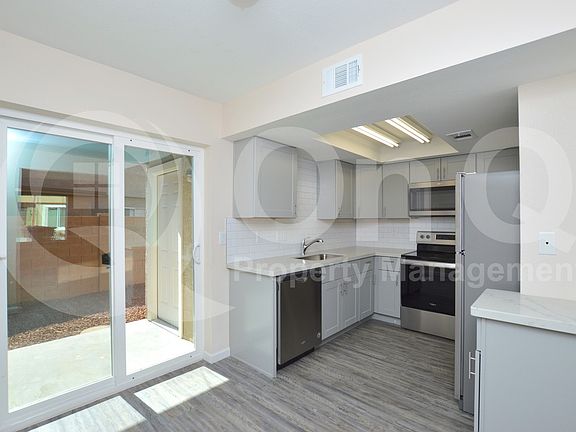 4th image of 1418 E Knoll Cir APT 2