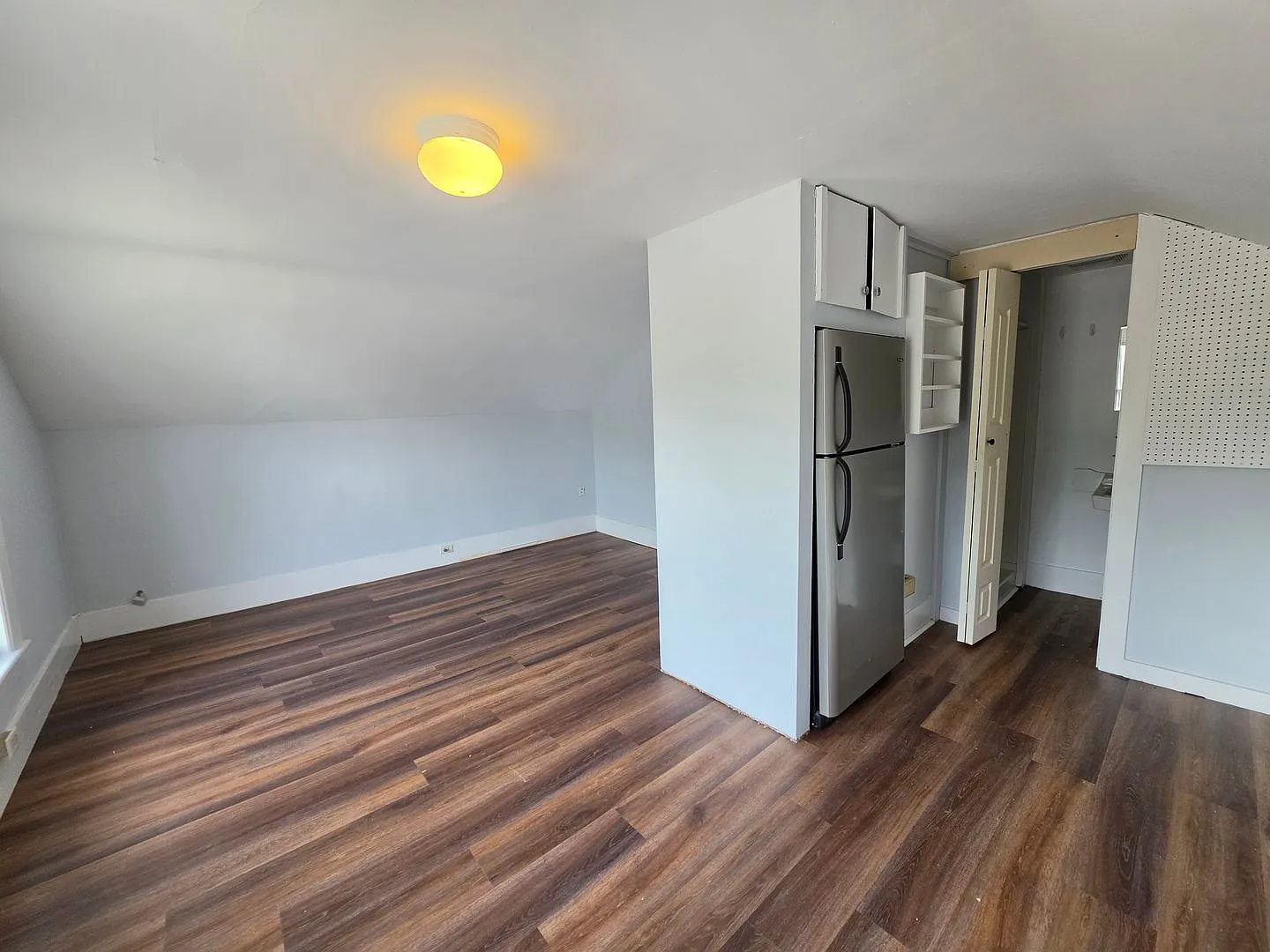 11 N Mast Road — Photo 4