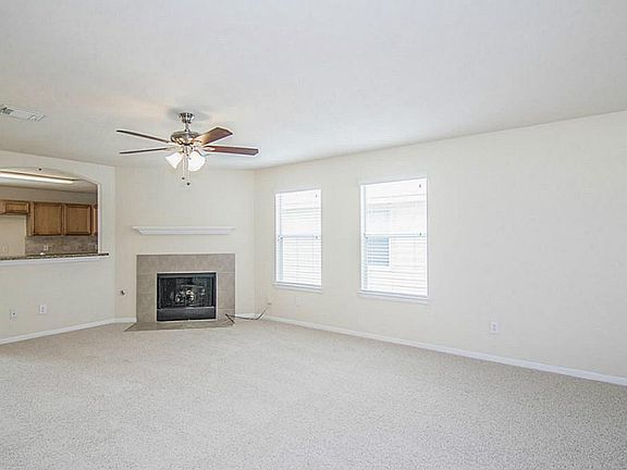 4th image of 6507 Holly Cove Ln
