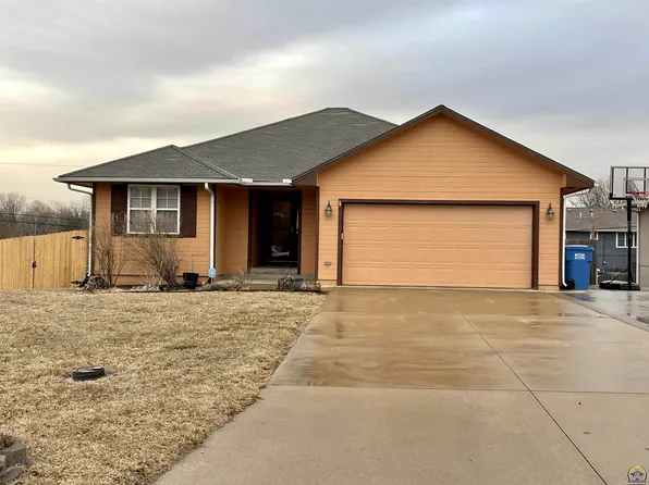 4020 NW Fielding Ter, Topeka, KS 66618
