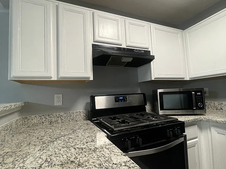 3614 Regency Park Dr — Photo 30