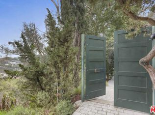 8171 Baird Rd, Los Angeles, CA 90046