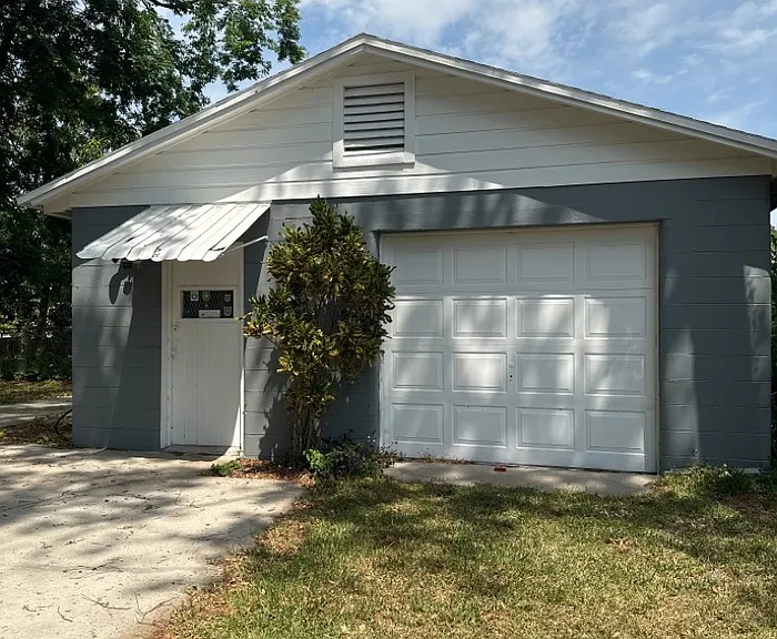 815 W Plymouth St — Photo 21
