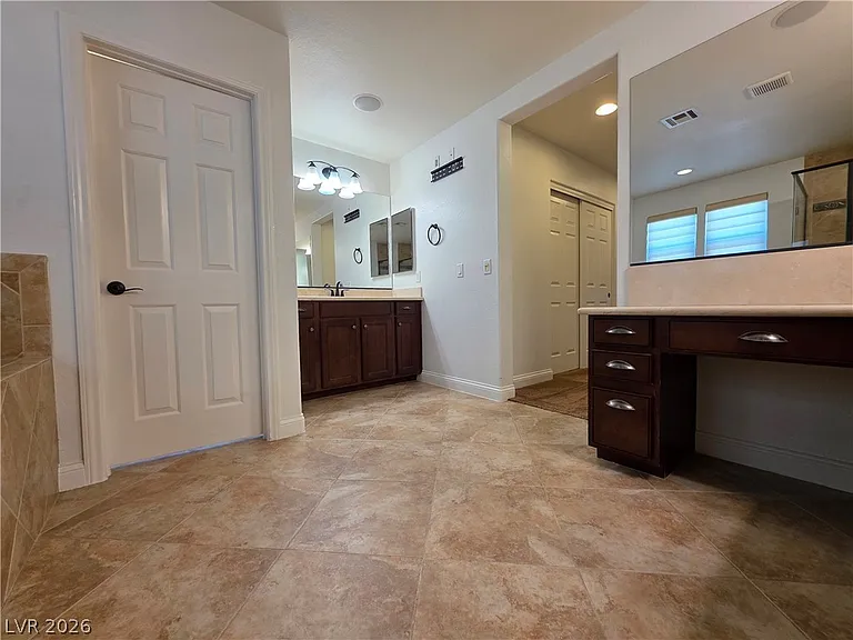 5495 Alden Bend Dr — Photo 48