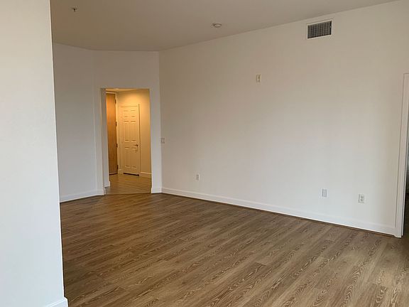 3rd image of 75 E Agate Ave Unit 208