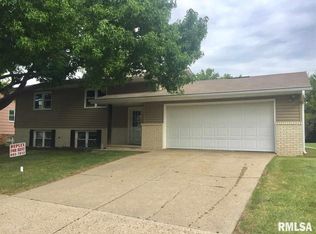 4403 W Broyhill Ct, Peoria, IL 61615