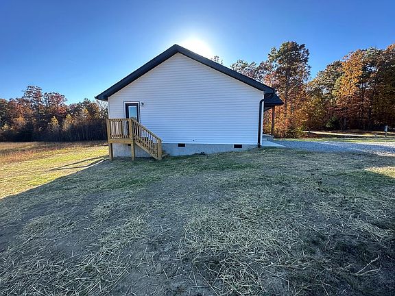 3rd image of 105 Firefly Ct