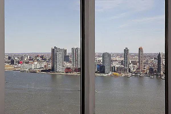 Rented by R New York | media 5