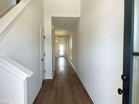 3rd image of 903 Pecan Harvest Dr