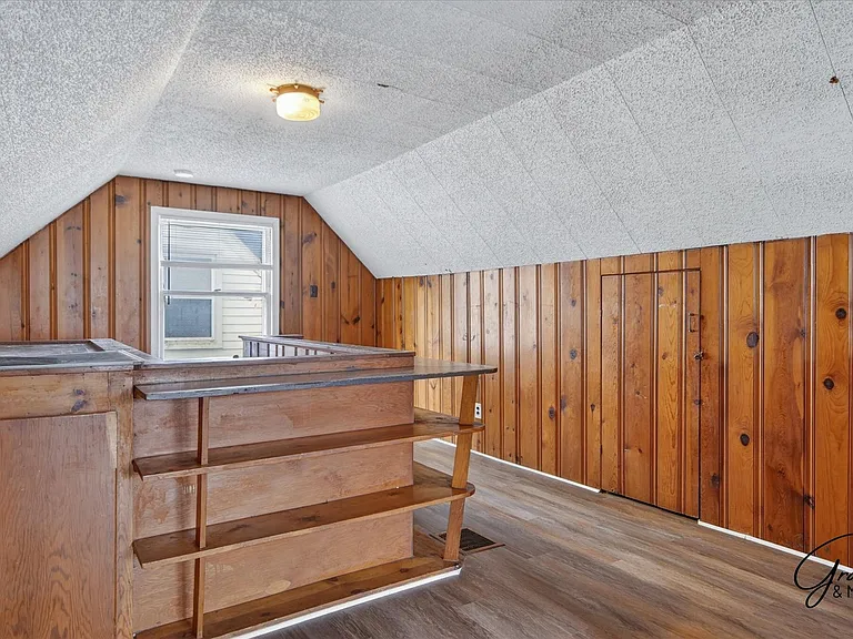 20410 Five Points St — Photo 17