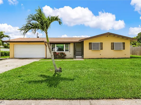 4555 Vinsetta Ave, North Fort Myers, FL 33903