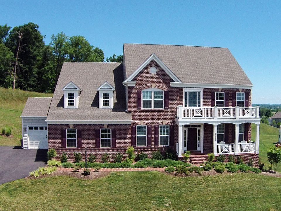 6800+ sqft of finished space