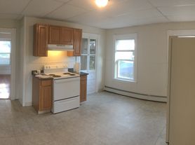 4 S Harlem St, Worcester, MA