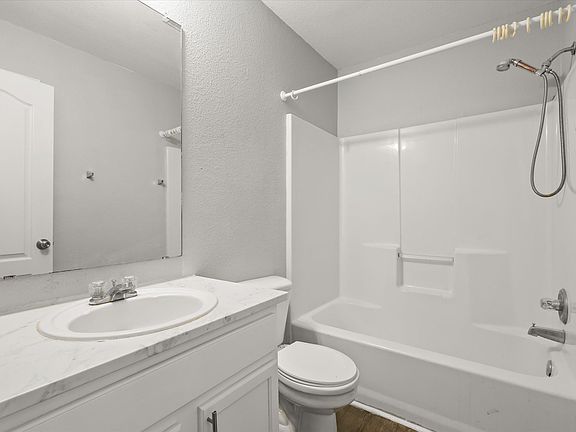 4th image of 1933 Marble Falls Ln