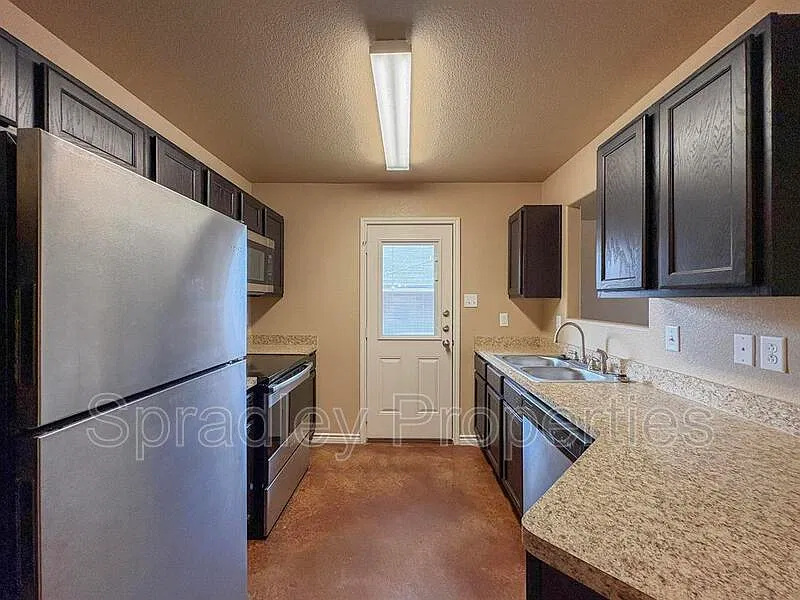 Southwood Hills — Photo 4