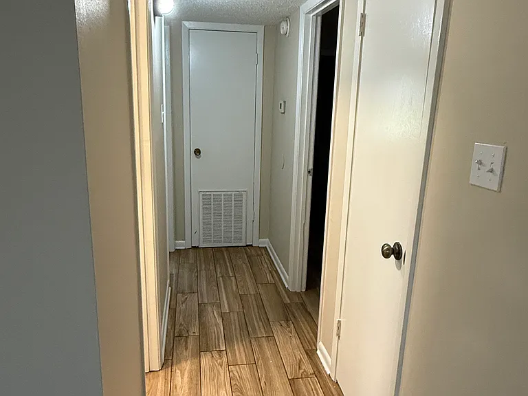 611 Marion St #A — Photo 4