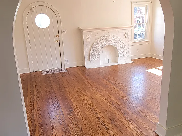 2409 NW 22nd St — Photo 7