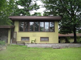 185 E Lakeshore Dr, Hope, MI 48628