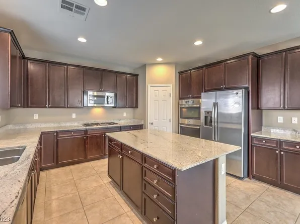 7047 Thistle Ridge St, Las Vegas, NV 89166