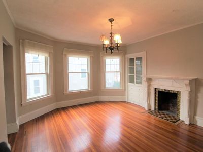 96 Floral St FLOOR 1, Newton, MA, 02461