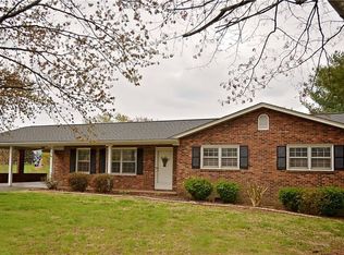 165 Holly Hill Dr, Mount Airy, NC 27030