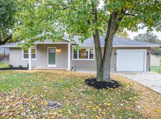 36 Sharon Dr, Saint Charles, MO 63303