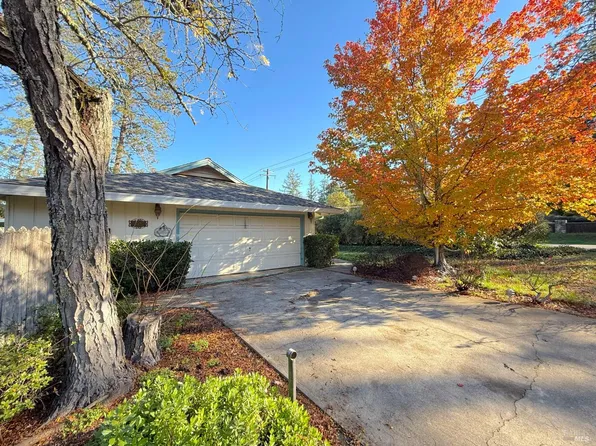 506 La Tierra Drive, Angwin, CA 94508