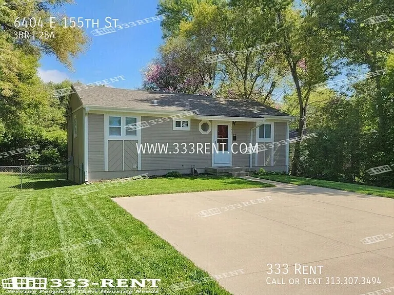 6404 E 155th St — Photo 2