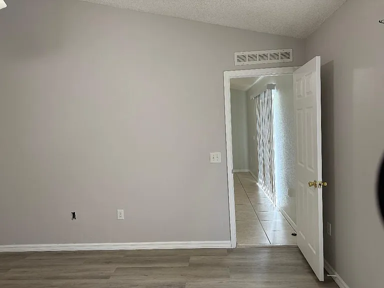 754 Toulon Dr — Photo 12