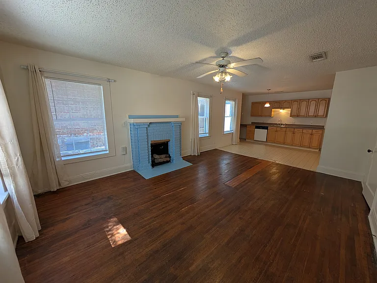 6333 Goliad Ave — Photo 2