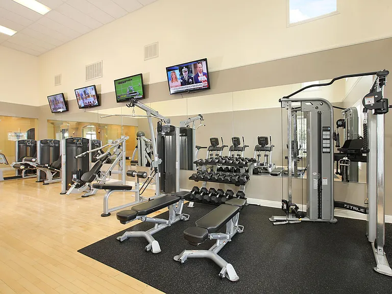 STATE-OF-THE-ART FITNESS CENTER