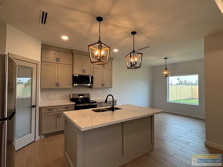 3002 Eliseo Villarreal Ave — Photo 6