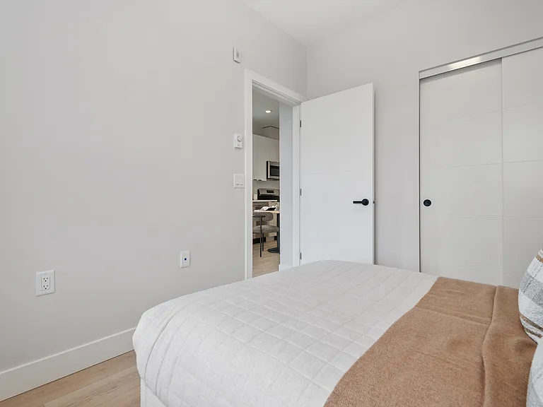 45754 Wellington Ave #207 — Photo 11