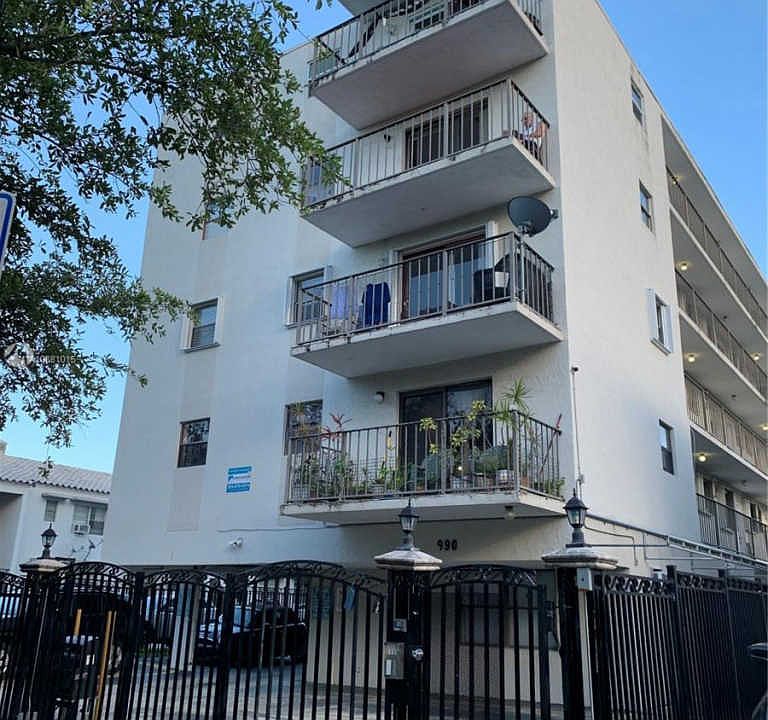 1st image of 990 Biarritz Dr APT 202