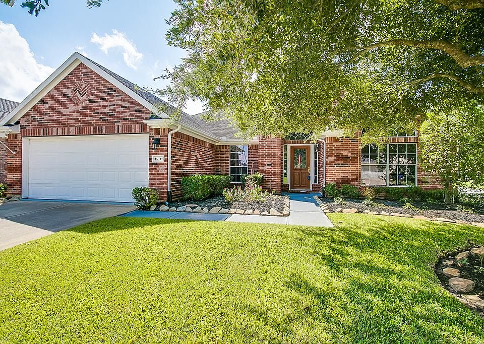 1st image of 15031 Greenhaven Lake Ln