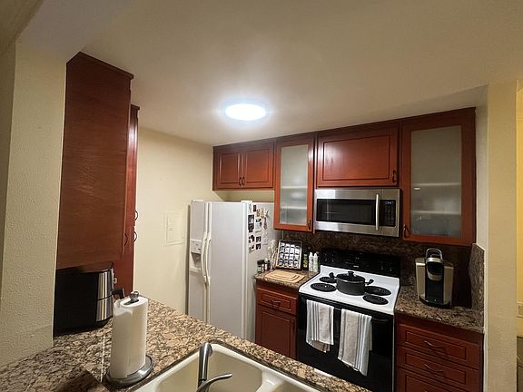 4th image of 5460 White Oak Ave Unit K101