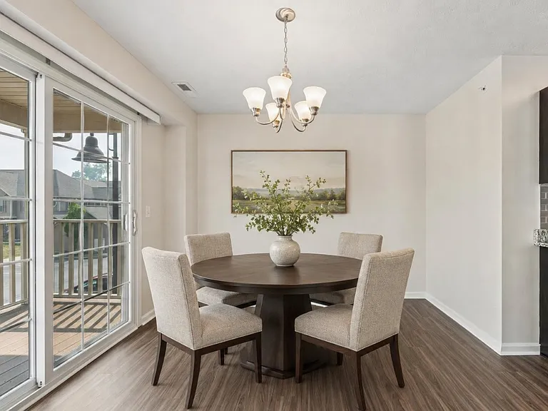 Auburn Creek Apartment Homes — Photo 3