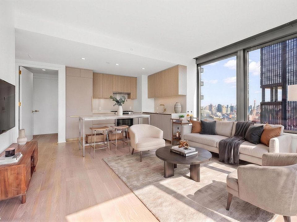 1st image of 3 Court Sq #3908A