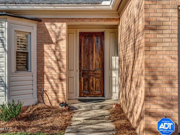 251 Park Lane Pl, Jackson, MS 39211