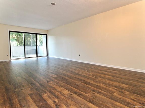2nd image of 59 Rowayton Woods Dr