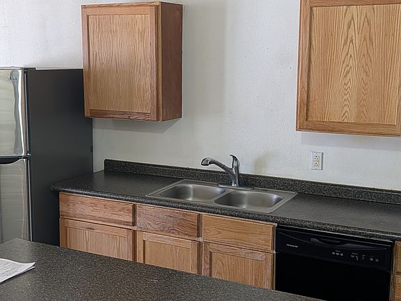 3rd image of 805 E Avenue C #2