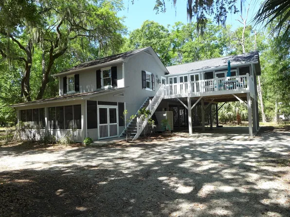8996 Palmetto Rd, Edisto Island, SC 29438