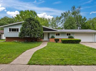 1109 Foothill Dr, Champaign, IL 61821