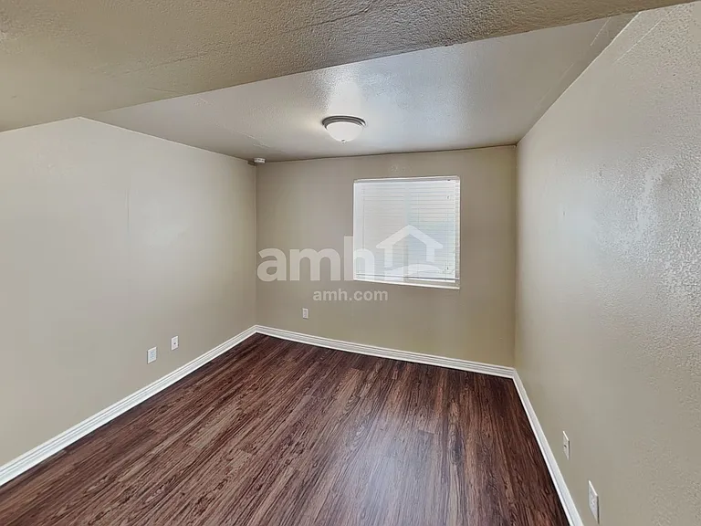 1449 S 2490 E — Photo 10