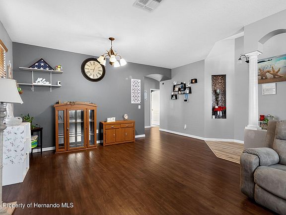 3rd image of 8483 Pinetop Ridge Ln