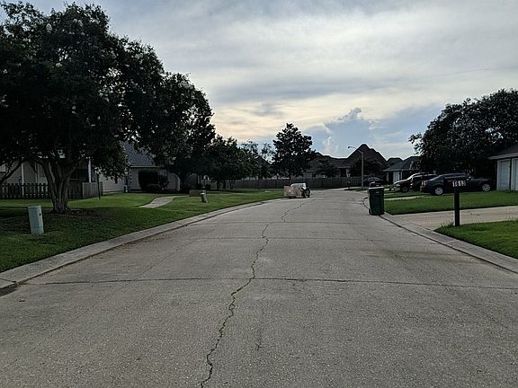 4th image of 1600 Marseille Dr