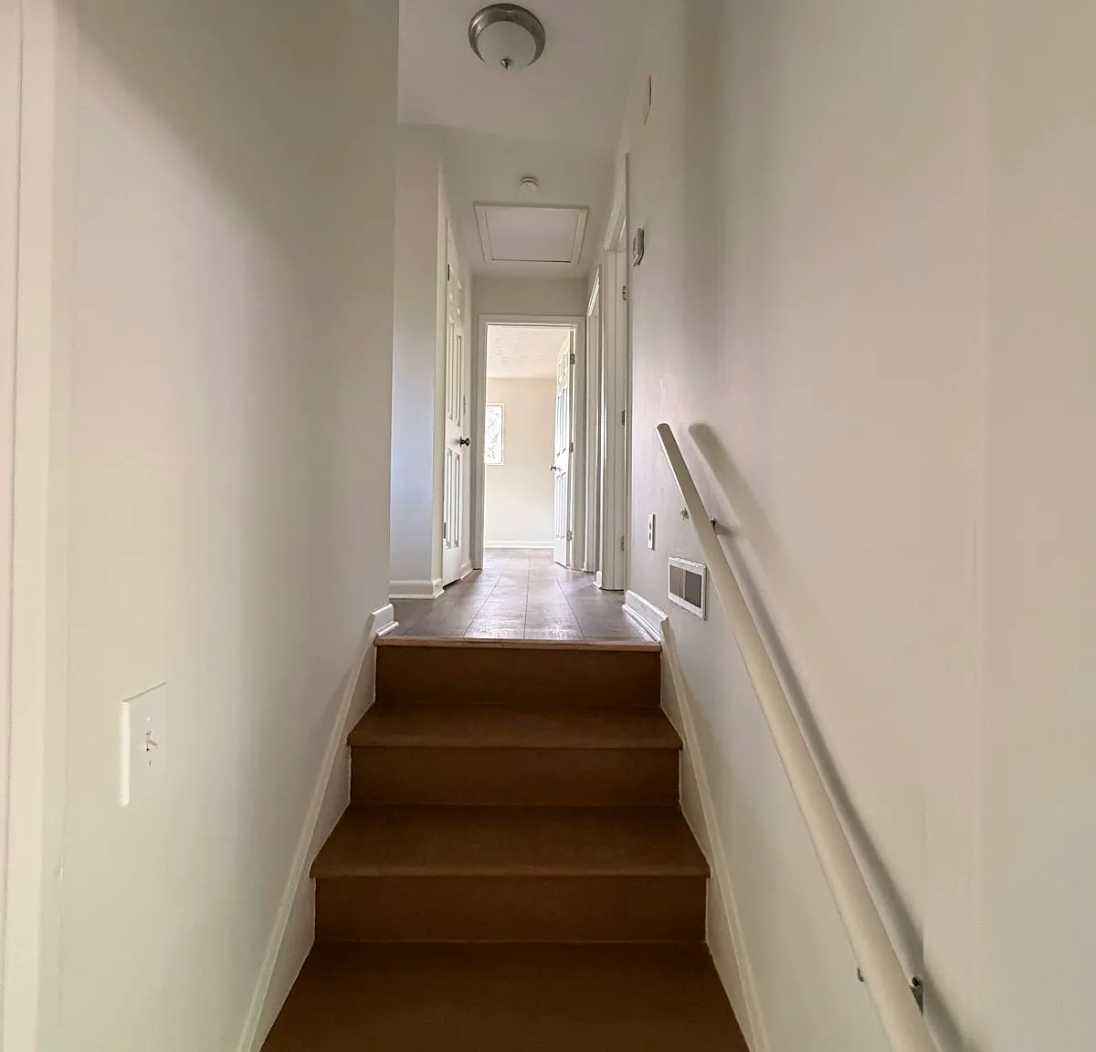 1636 Del Rio Way — Photo 3