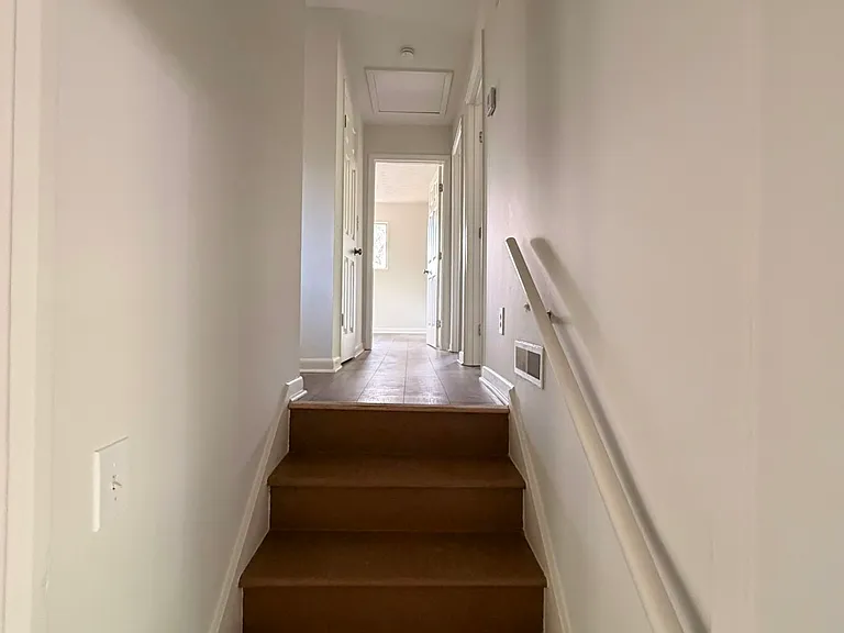 1636 Del Rio Way — Photo 3